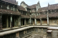Angkor Wat - courtyard on a middle level