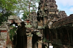Banteay Kdei - tower and gallery