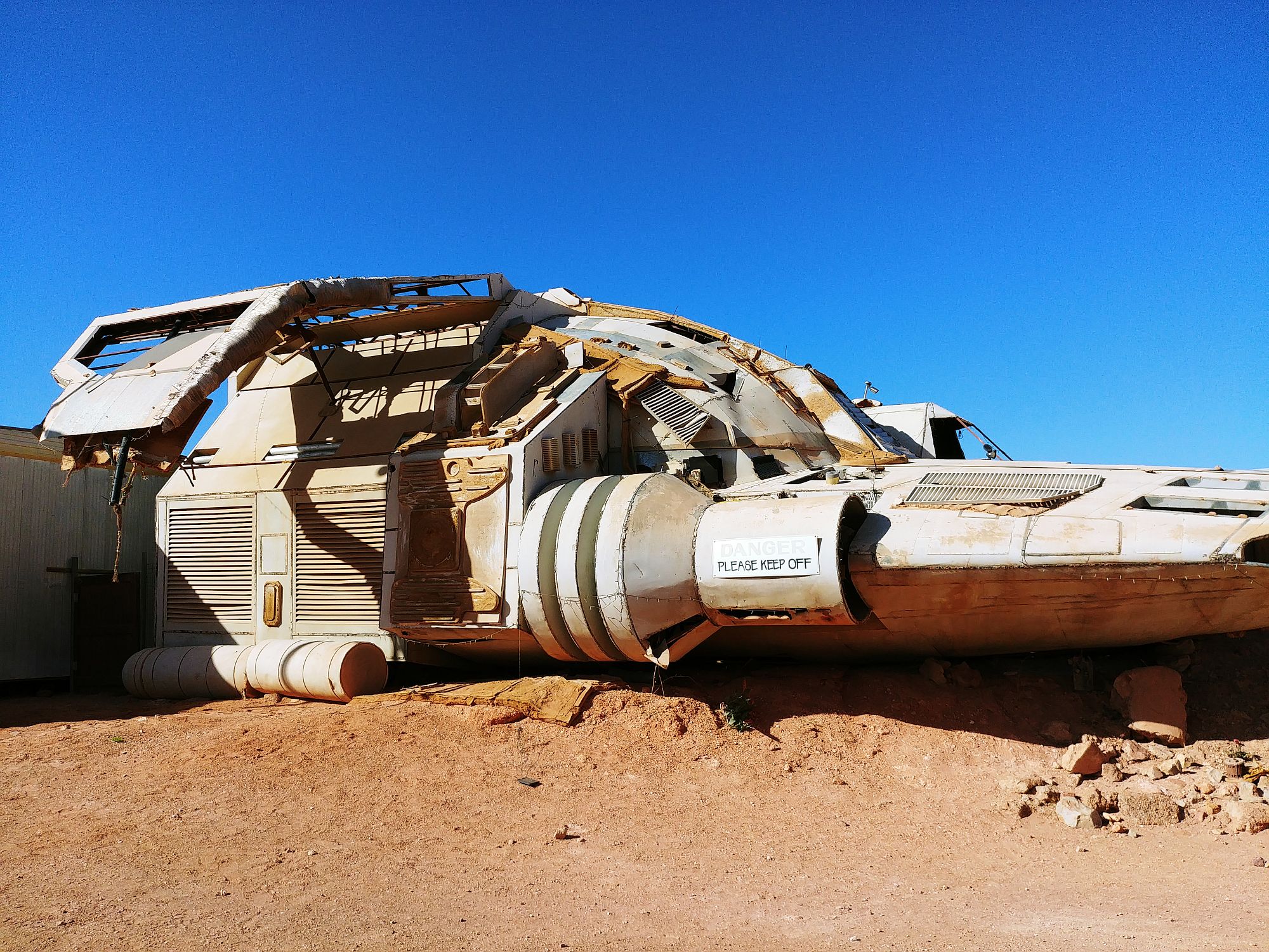 Coober Pedy - Spaceship by day