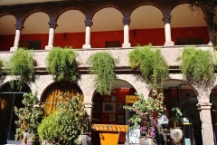 Cuzco 01 - Hostel patio