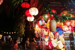 Hoi An by night - lantern seller