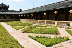 Hue - courtyard2