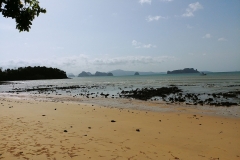 Ko Yao Noi - beachrocks at low tide
