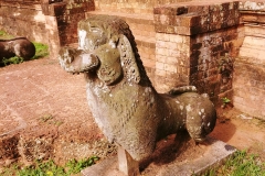 Kravan temple - the monkey from the side