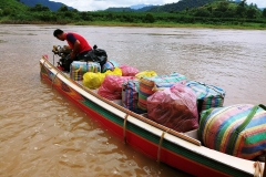 Slow boat Mekong - engine trouble2