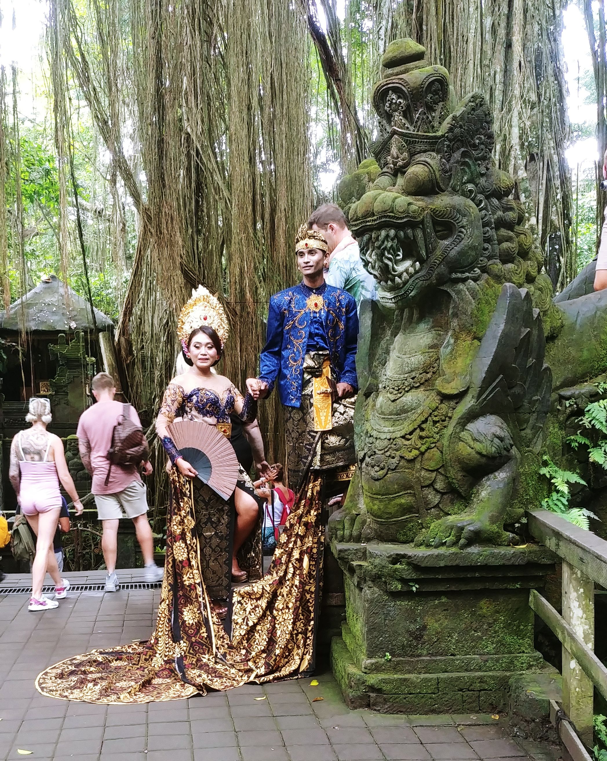 Ubud - Monkey Forest - Newlyweds 3