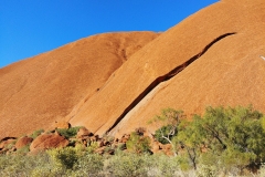 Uluru - Diagonal fissure