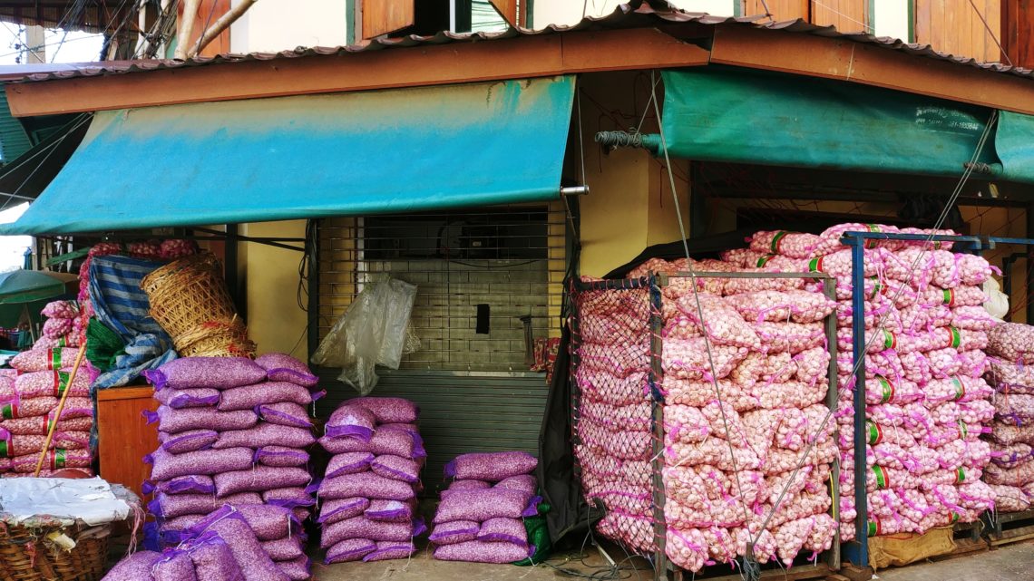 Overlooking the onion market