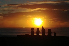 Hanga Roa - Ahu Tahai - Sunset 01