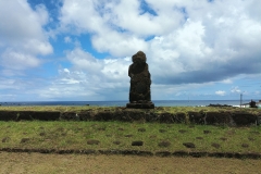 Hanga Roa - Moai in the harbour2